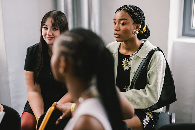 ViennaUP 2024 - three women networking